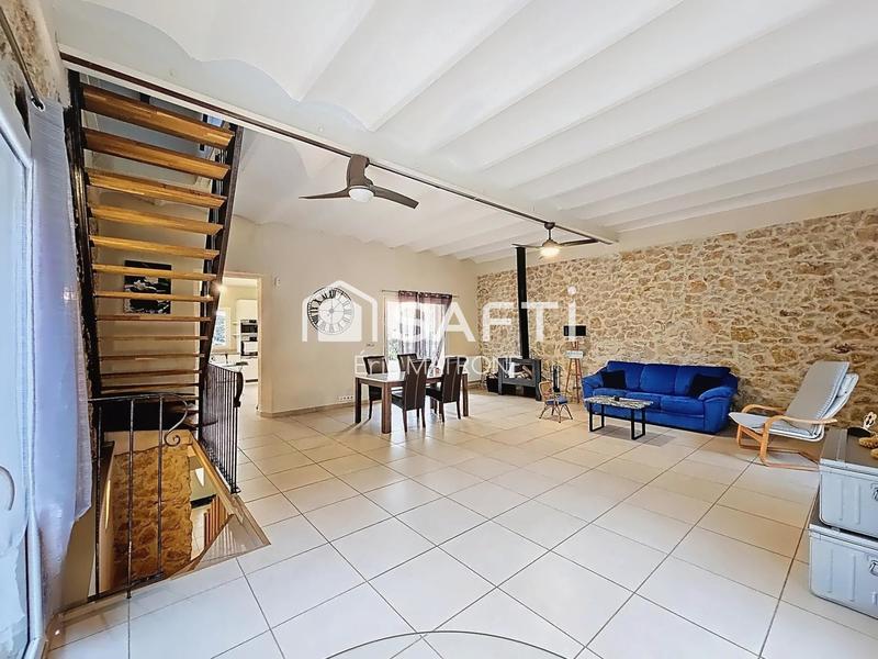 Maison - 250 m² - 9 pièces