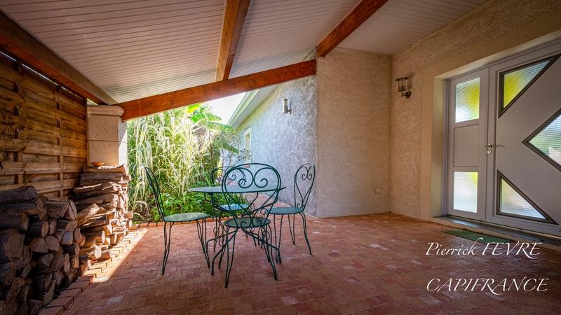 Maison - 237 m² - 8 pièces