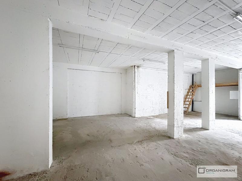Entrepôt - 83 m²