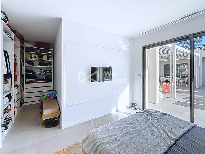 Villa - 220 m² - 5 pièces