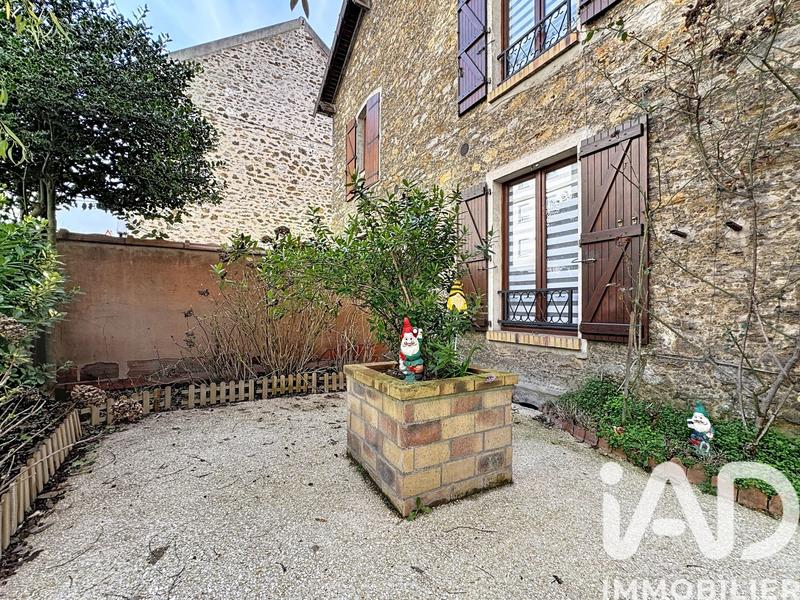 Maison - 75 m² - 5 pièces