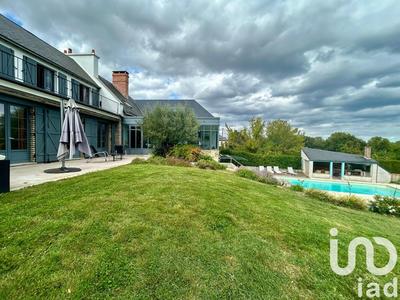 Maison - 360 m² - 10 pièces