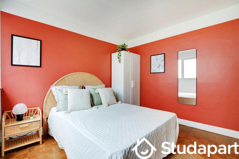 Chambre - 11 m² - 1 pièce