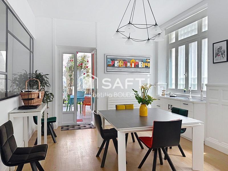 Appartement - 153 m² - 6 pièces