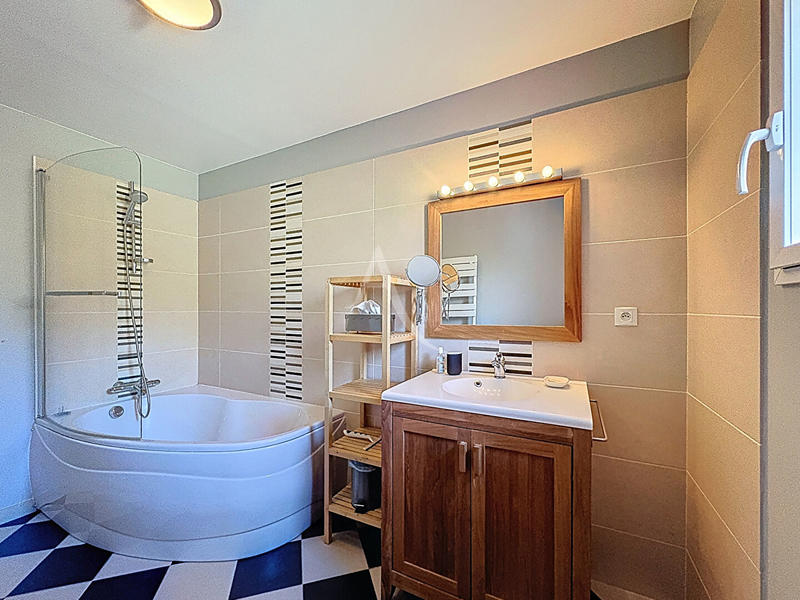 Maison - 163 m² - 6 pièces