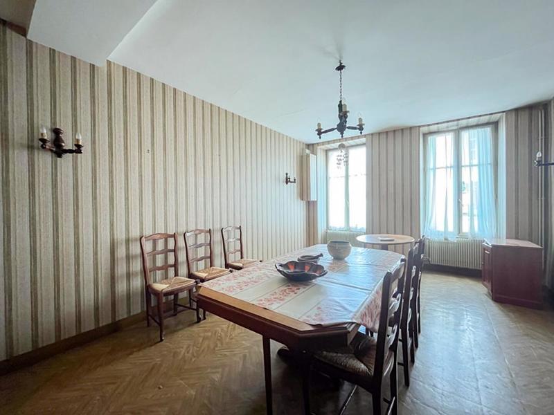 Maison - 144 m² - 7 pièces