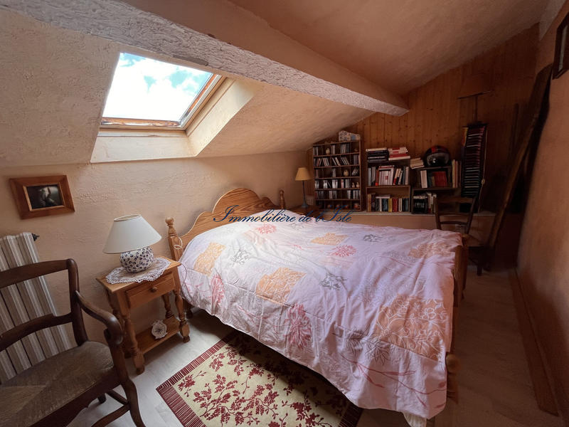 Maison - 183 m² - 9 pièces