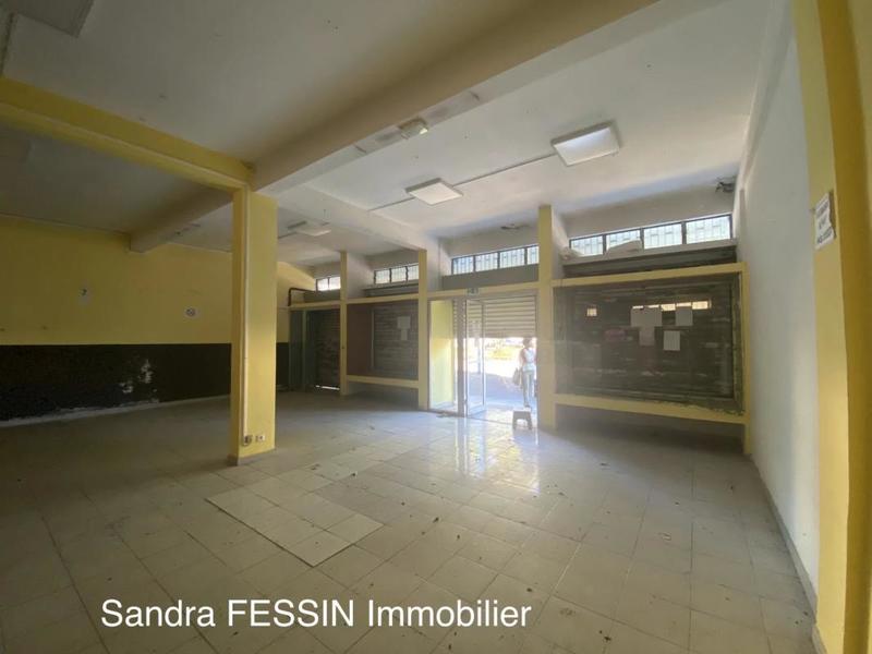 Immeuble - 260 m² - 2 pièces