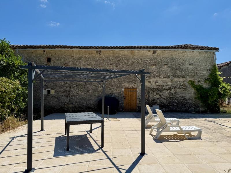 Maison - 219 m² - 6 pièces