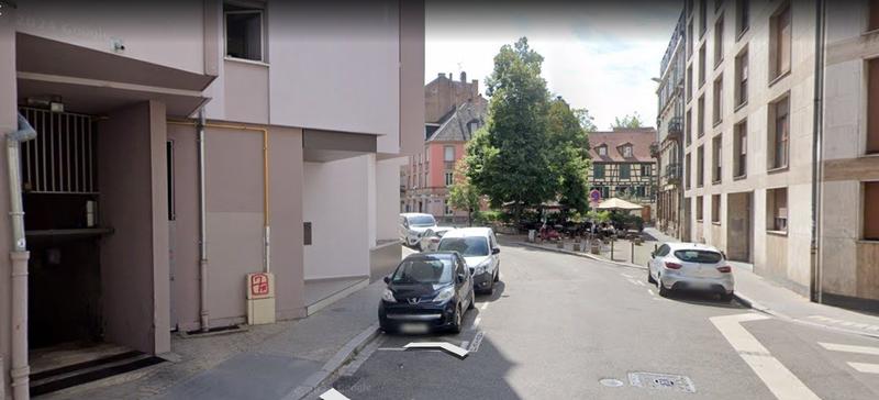 Parking / Garage - 12 m²