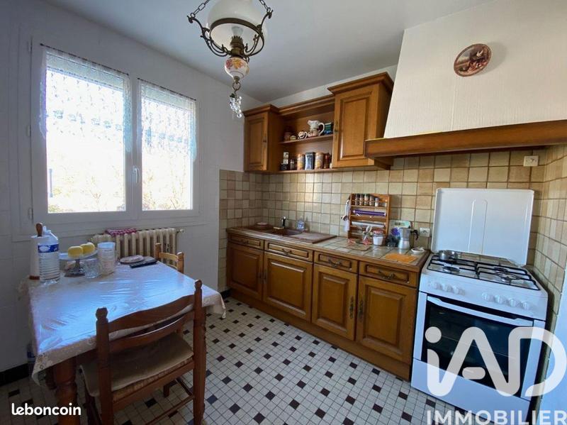 Maison - 93 m² - 5 pièces