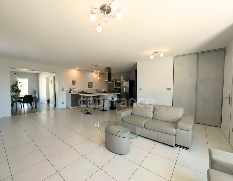 Maison - 135 m² - 6 pièces