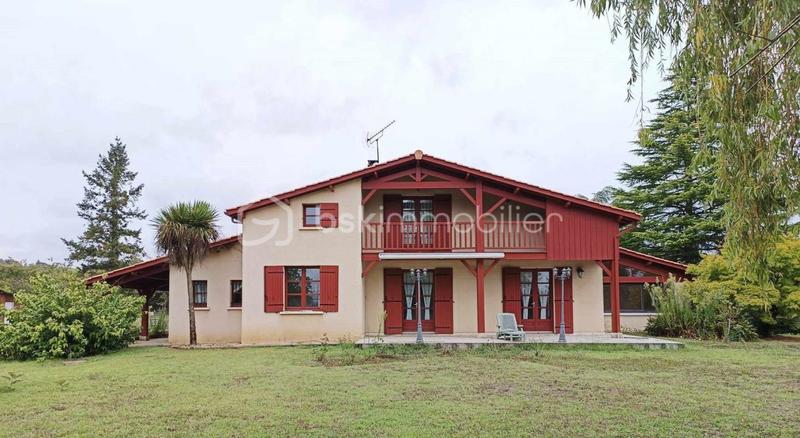 Villa - 160 m² - 7 pièces