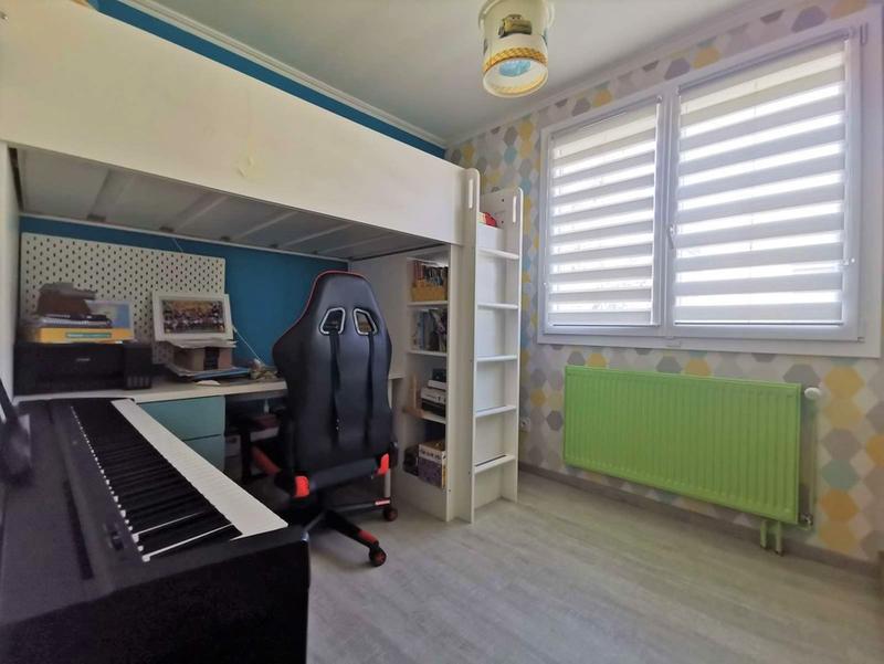 Maison - 90 m² - 5 pièces