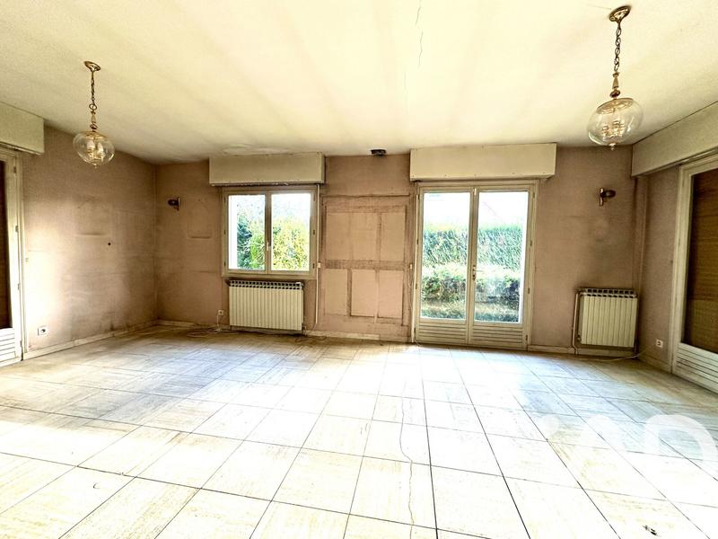 Maison - 182 m² - 8 pièces