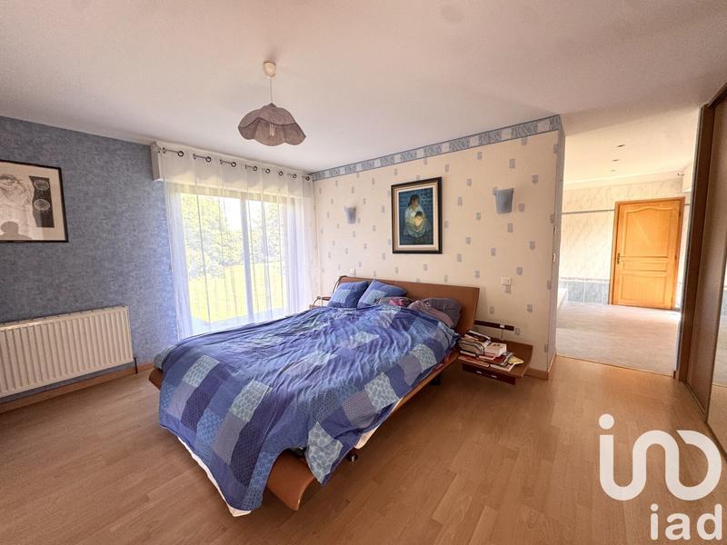 Maison - 280 m² - 9 pièces