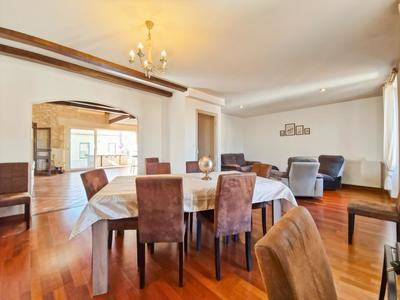 Demeure - 649 m² - 10 pièces