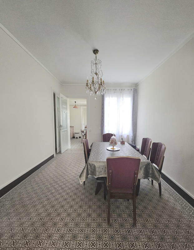 Maison - 85 m² - 5 pièces