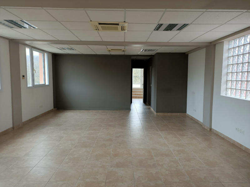 Bureau - 70 m² - 3 pièces