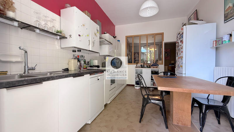 Maison - 176 m² - 8 pièces