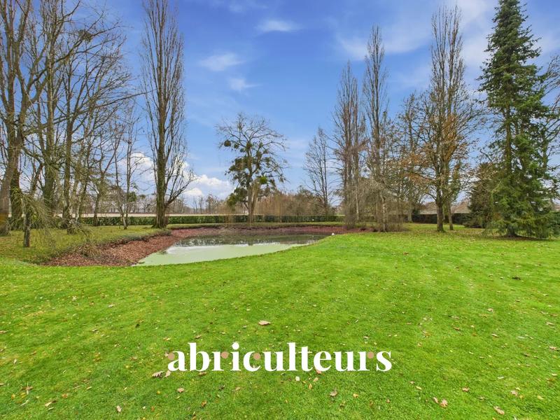 Propriété - 260 m² - 8 pièces