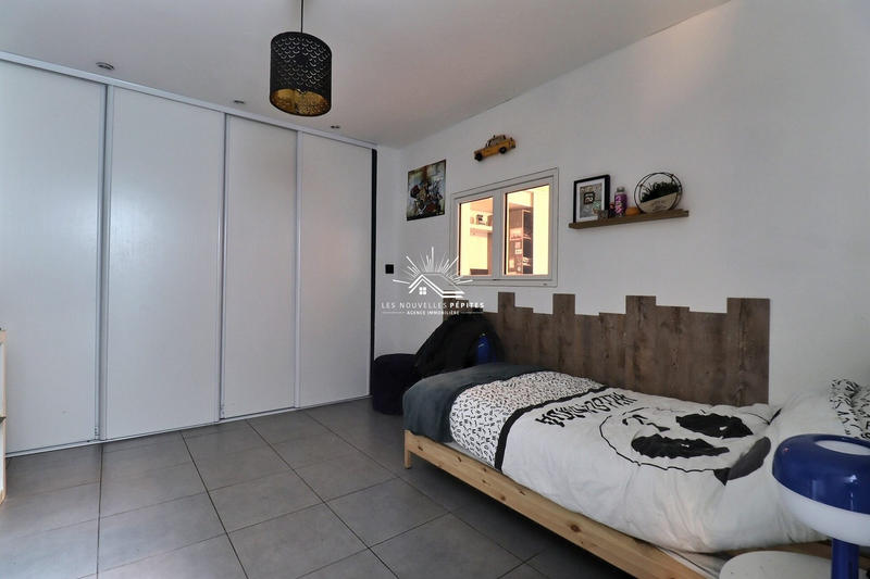 Loft - 145 m² - 6 pièces