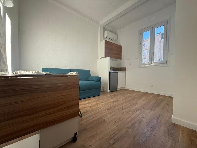 Studio - 13 m² - 1 pièce