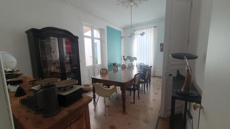 Maison de ville - 349 m² - 12 pièces
