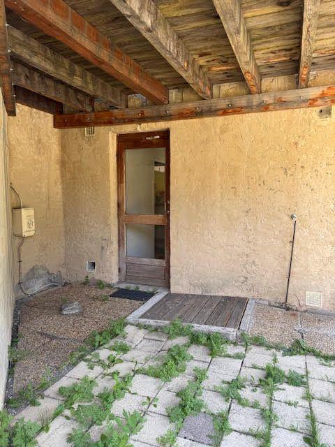 Maison - 200 m² - 3 pièces