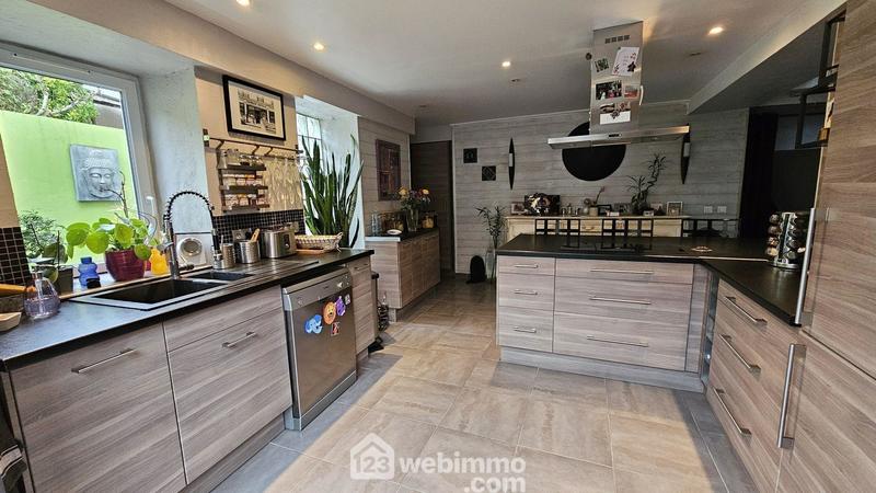 Maison - 165 m² - 6 pièces