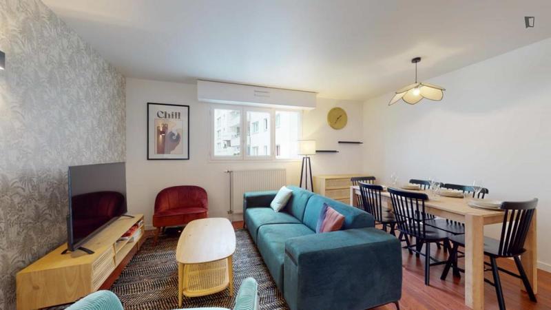 Chambre - 10 m² - 5 pièces