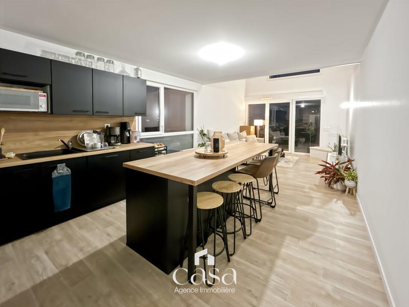 Maison - 99 m² - 4 pièces