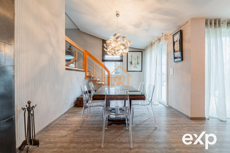 Maison - 185 m² - 6 pièces