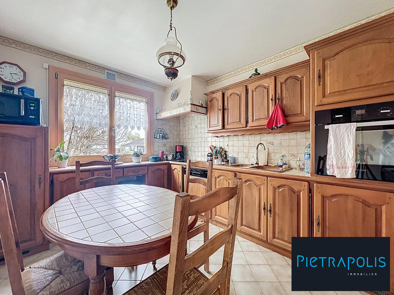 Maison - 196 m² - 7 pièces