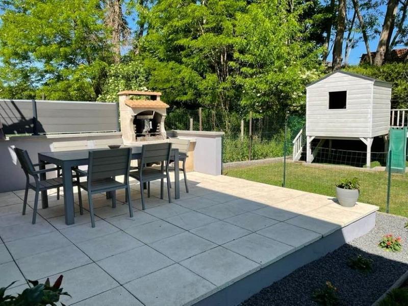 Maison - 95 m² - 4 pièces