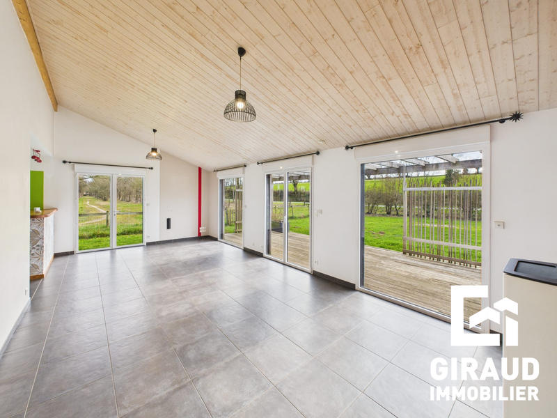 Maison - 92 m² - 4 pièces