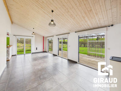 Maison - 92 m² - 4 pièces