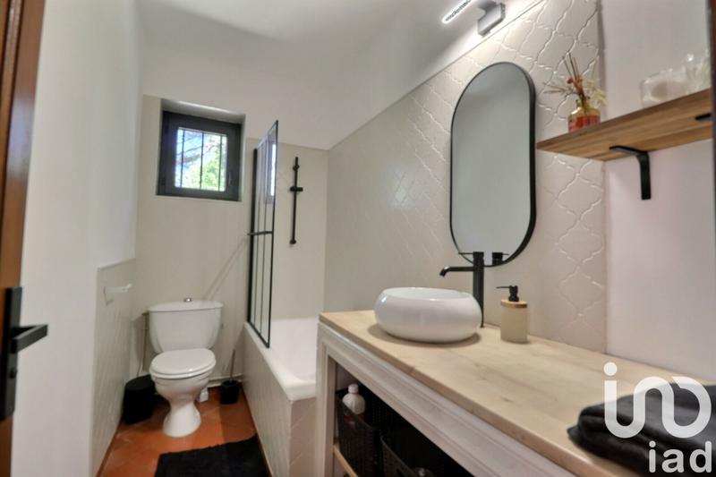 Maison - 203 m² - 7 pièces