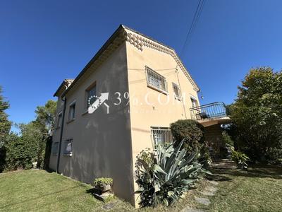 Maison - 183 m² - 8 pièces