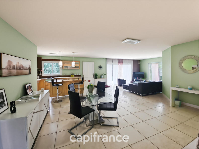 Maison - 141 m² - 6 pièces