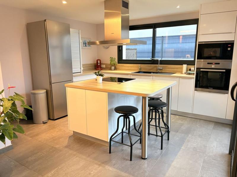 Maison - 127 m² - 5 pièces