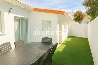 Maison traditionnelle - 81 m² - 4 pièces