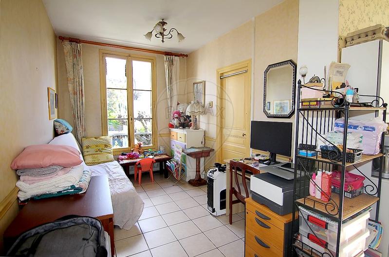 Maison - 174 m² - 25 pièces