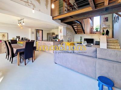 Maison - 217 m² - 9 pièces