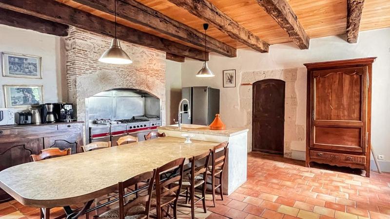 Demeure - 490 m² - 12 pièces