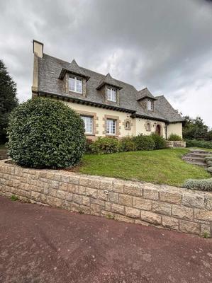 Maison en pierre - 266 m² - 12 pièces