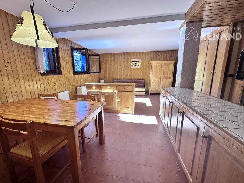 Châlet - 200 m² - 8 pièces