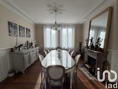 Maison - 178 m² - 8 pièces