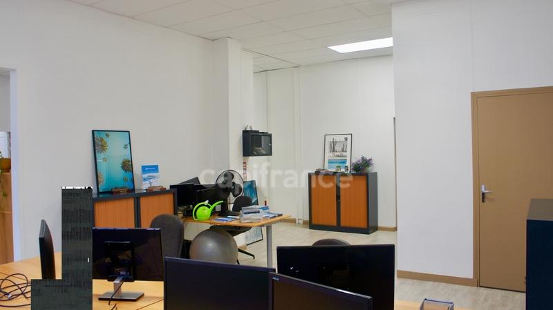 Bureau - 115 m² - 5 pièces