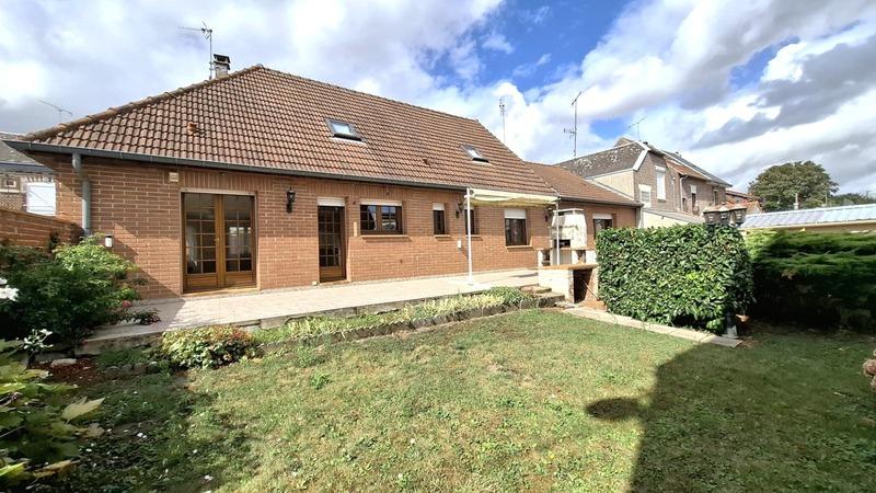 Maison - 96 m² - 5 pièces